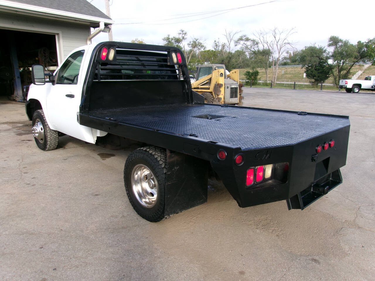 Used 2008 GMC Sierra 3500 W/T w/ Work Truck Preferred Package AWD/4WD image 2