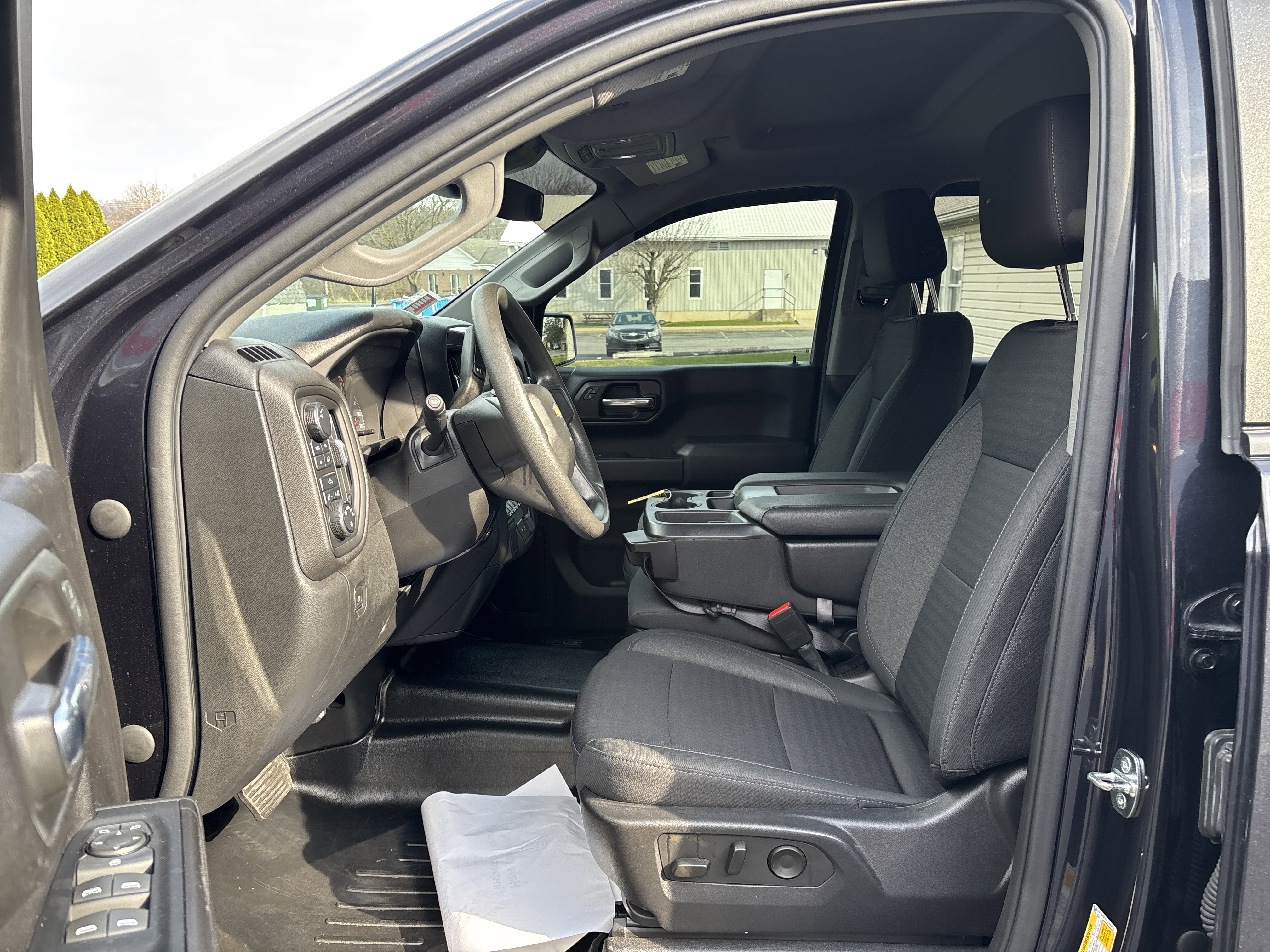 Used 2022 Chevrolet Silverado 1500 Custom image 12