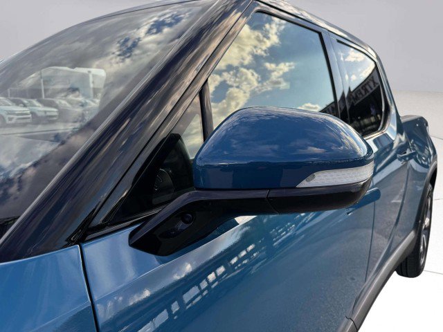 Used 2022 Rivian R1T Adventure image 14