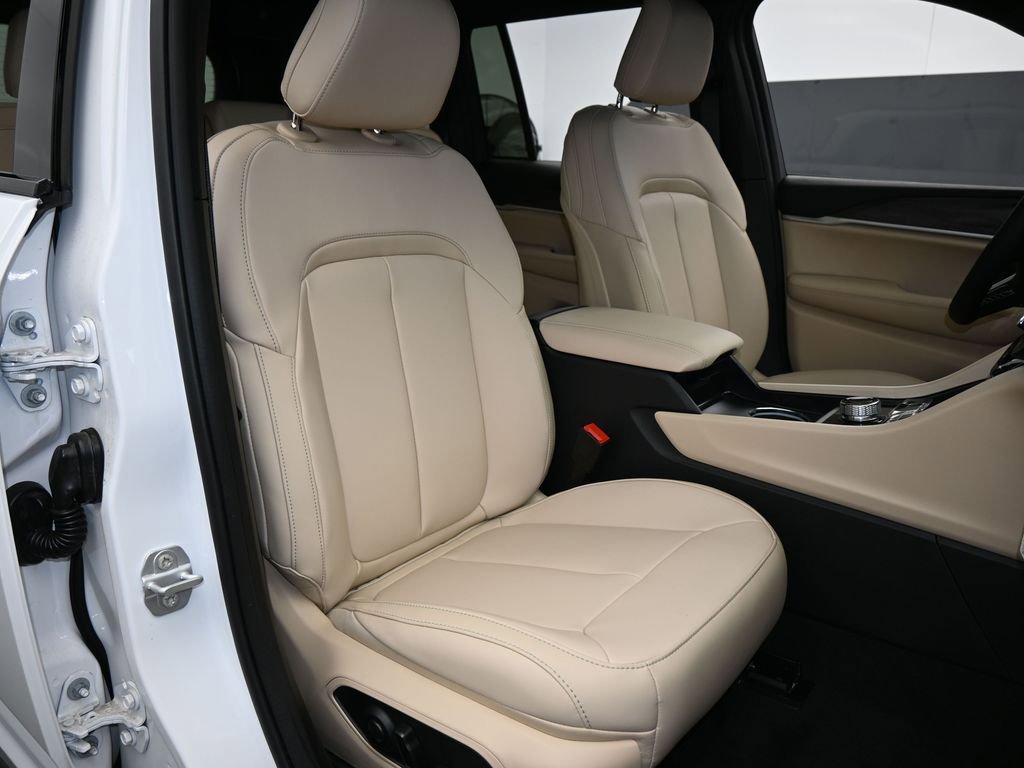 New 2026 Jeep Grand Cherokee Limited RWD image 38