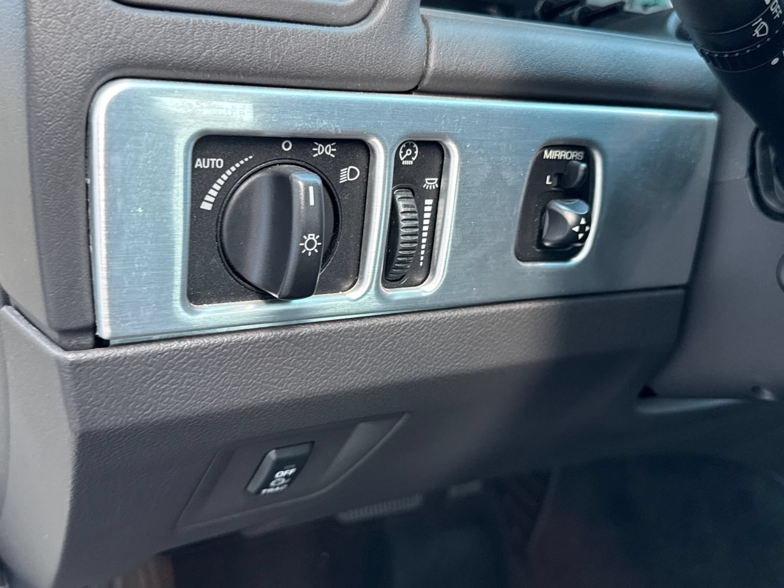 Used 2002 Ford Thunderbird RWD image 17