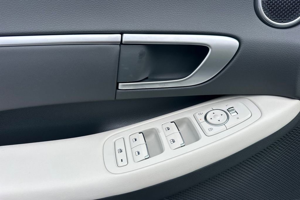 New 2026 Hyundai Sonata SEL image 8