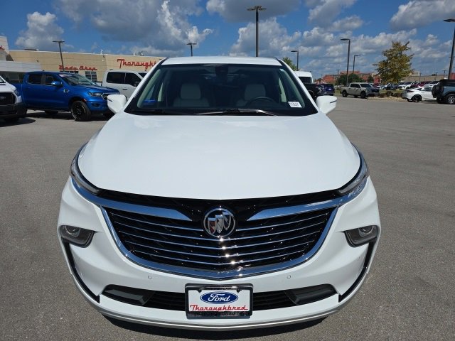 Used 2024 Buick Enclave Essence w/ Technology Package image 8