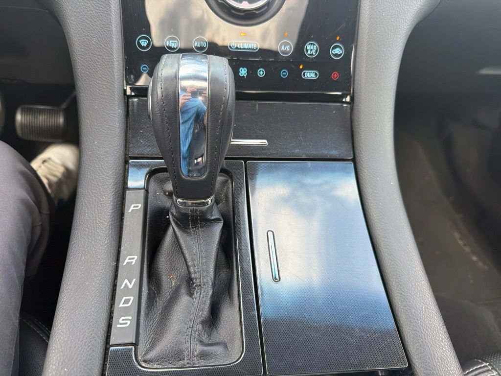 Used 2019 Ford Taurus Limited FWD image 26