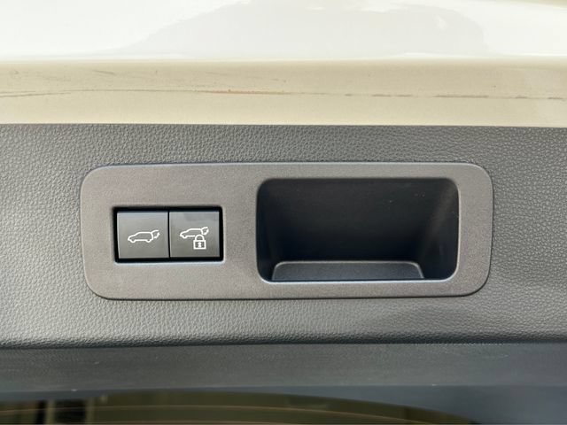 Used 2023 Lexus LX 600 4WD w/ Appearance Package image 22