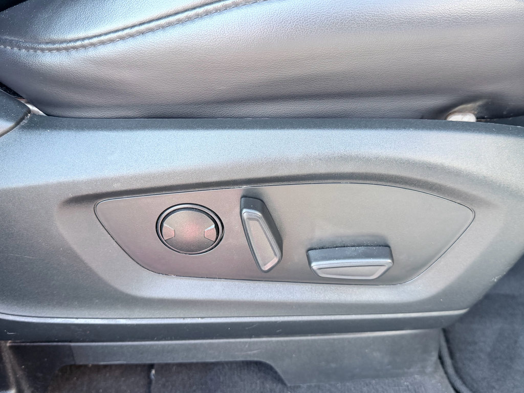 Used 2021 Ford Explorer XLT w/ Equipment Group 202A image 25