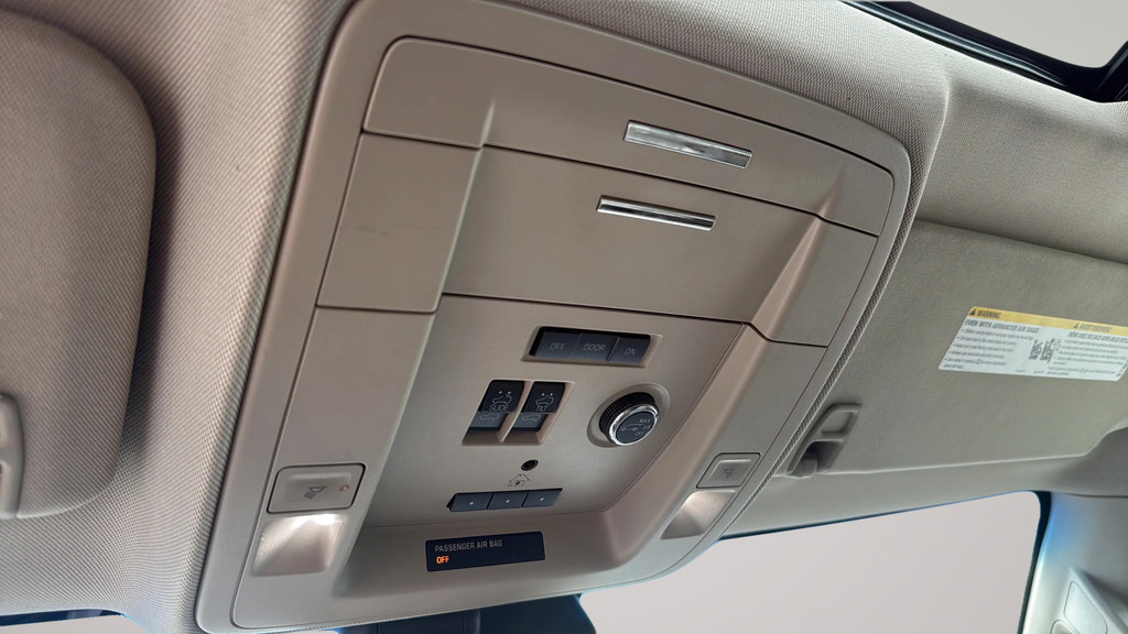Used 2019 Chevrolet Suburban Premier AWD/4WD image 31