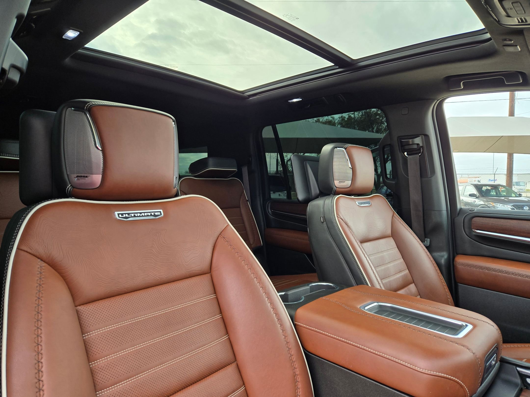 Used 2023 GMC Yukon XL Denali Ultimate image 33