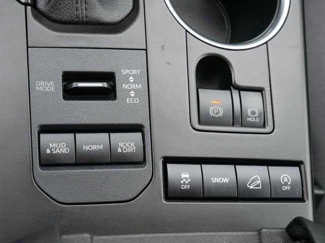 Used 2020 Toyota Highlander LE image 23