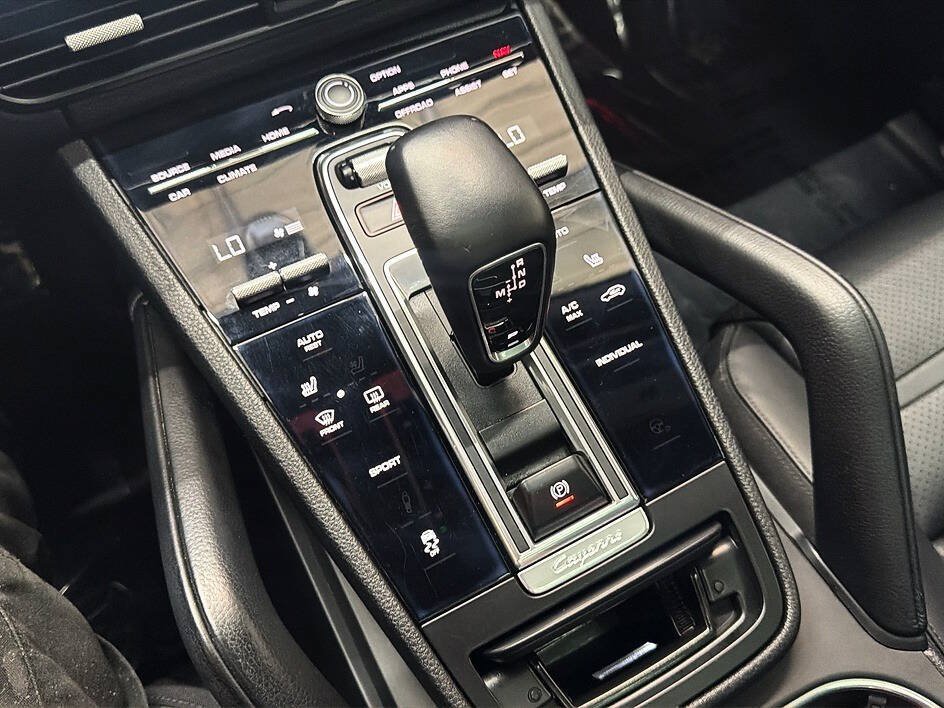 Used 2019 Porsche Cayenne AWD/4WD image 17