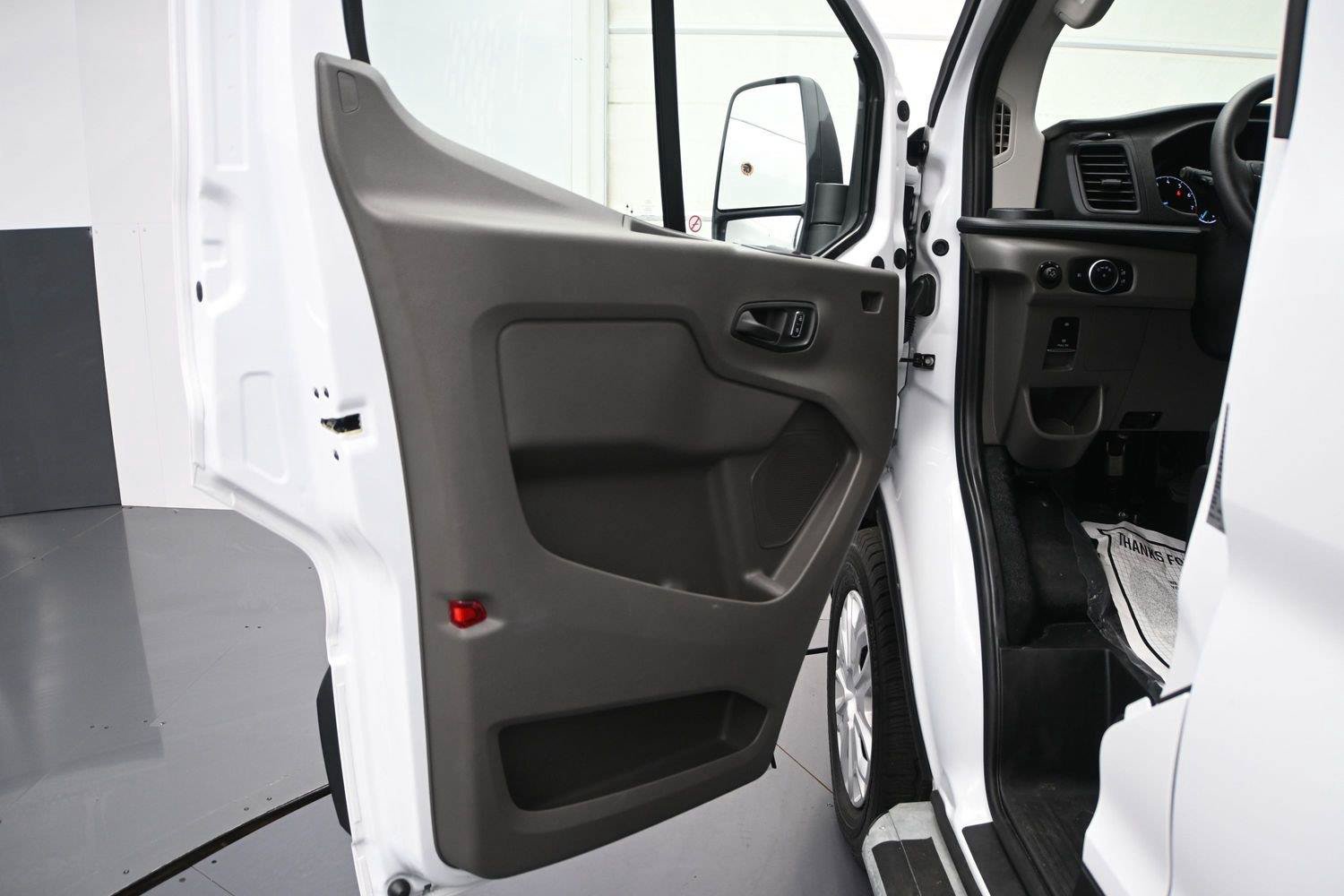 Used 2025 Ford Transit 250 Low Roof w/ Exterior Upgrade Package RWD image 7