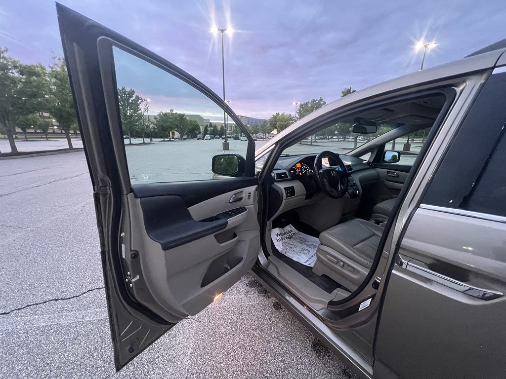 Used 2012 Honda Odyssey Touring image 16