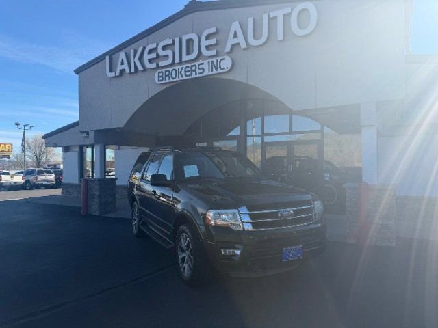Used 2016 Ford Expedition XLT w/ Equipment Group 202A AWD/4WD image 1