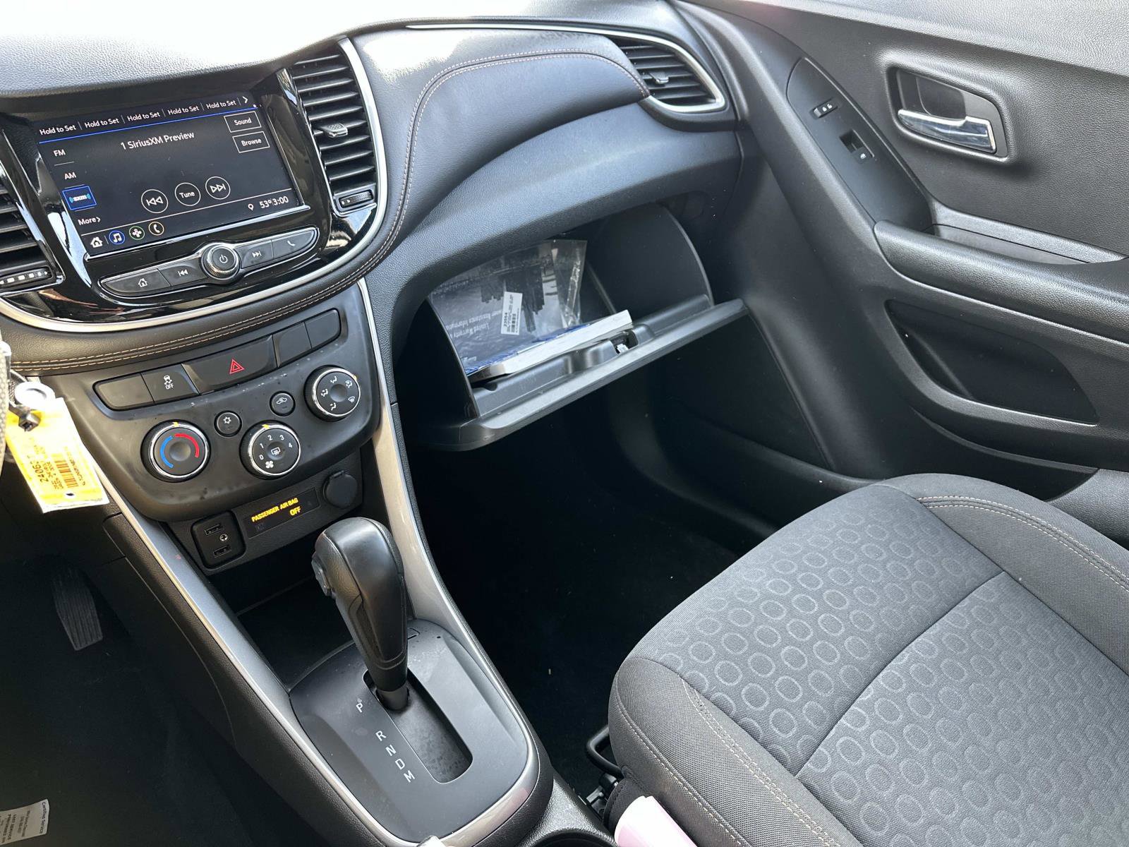 Used 2022 Chevrolet Trax LS w/ Tint and Cruise Package image 32