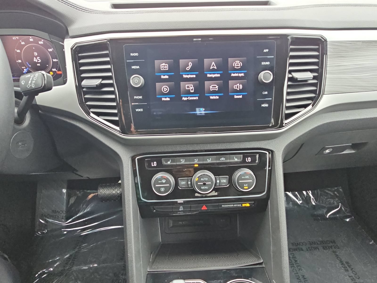 Used 2023 Volkswagen Atlas Cross Sport SE w/ Panoramic Sunroof Package FWD image 20