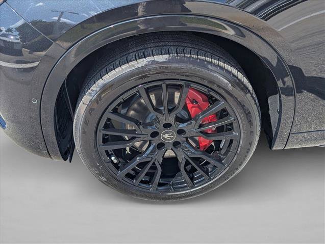 Used 2025 Maserati Grecale Modena AWD/4WD image 24