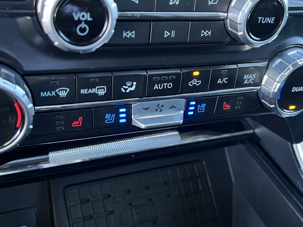 Used 2023 Ford F150 Platinum w/ Equipment Group 701A High AWD/4WD image 21