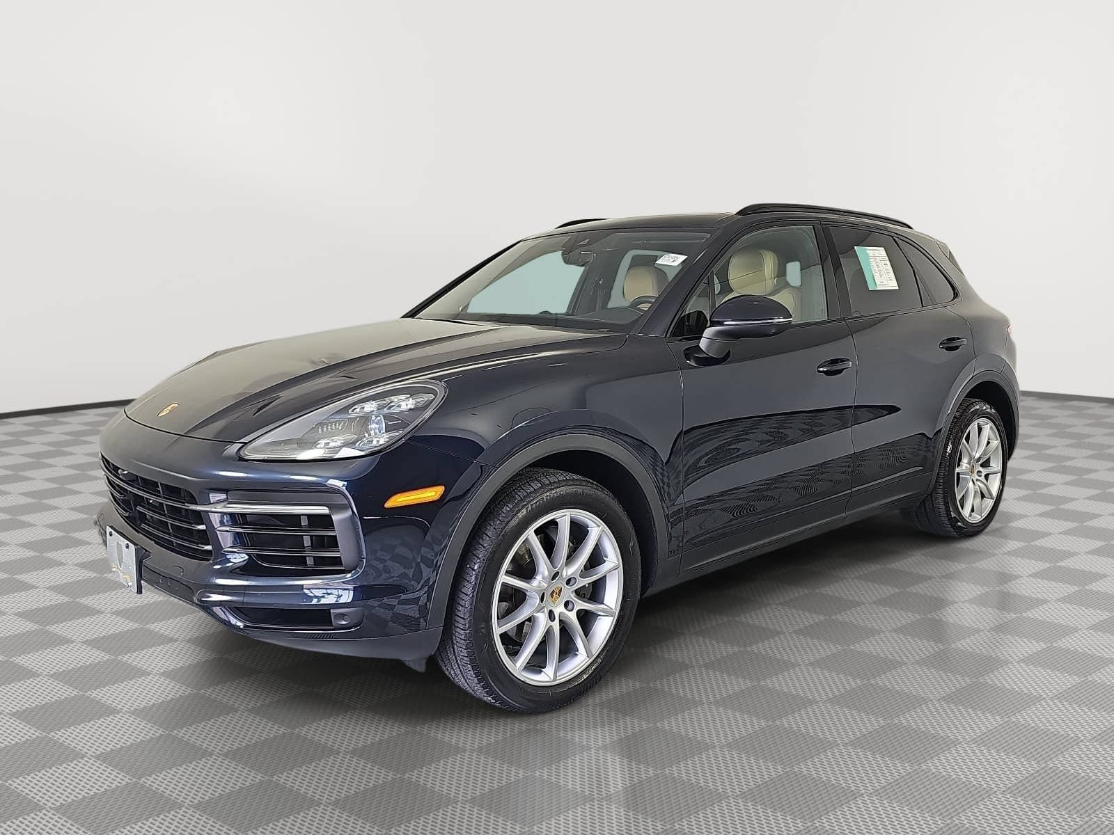 Used 2019 Porsche Cayenne w/ Premium Plus Package AWD/4WD image 4