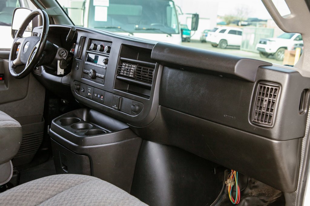 Used 2018 Chevrolet Express 2500 w/ Driver Convenience Package image 11