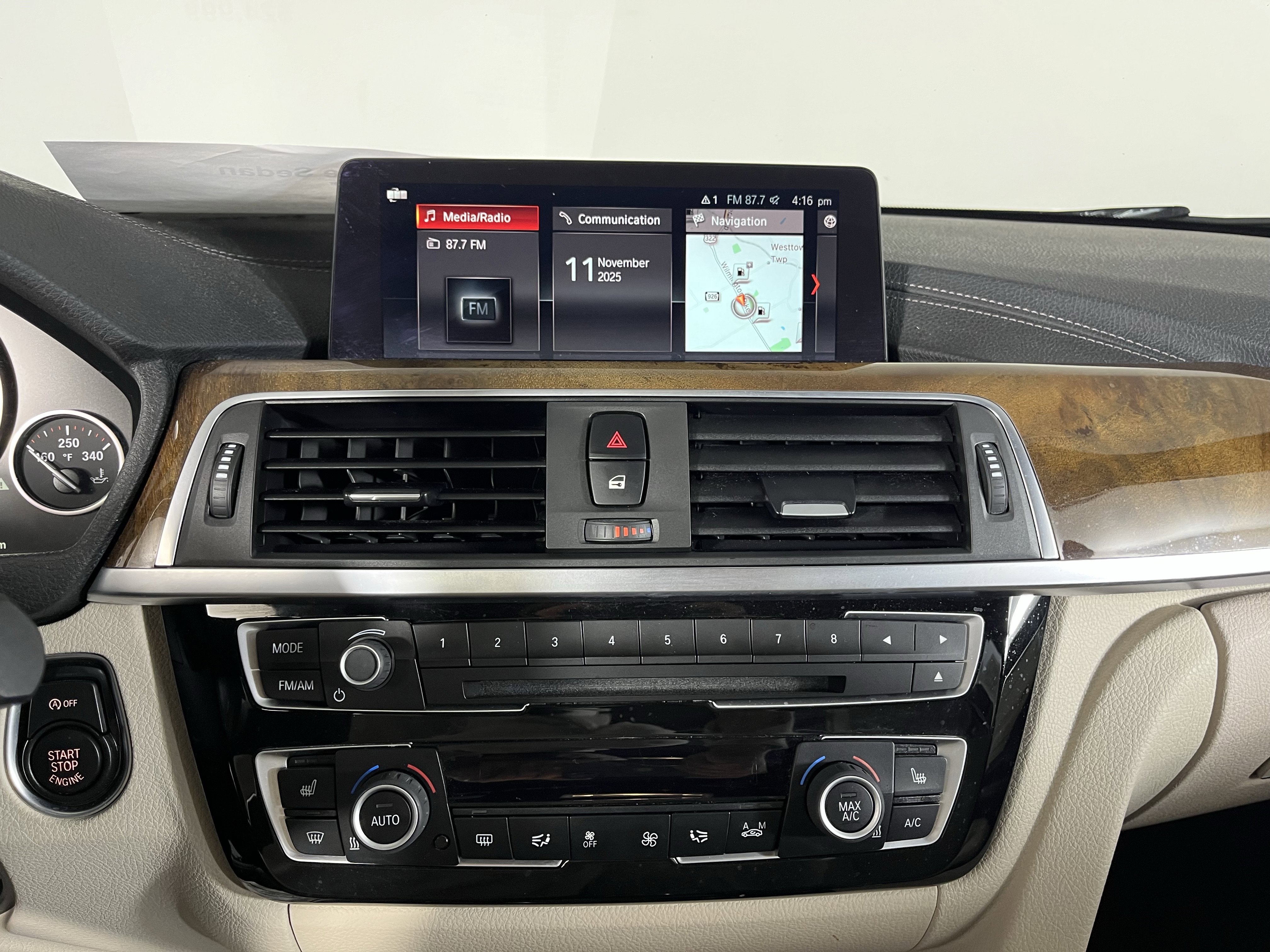 Used 2018 BMW 340i xDrive Sedan w/ Premium Package image 13