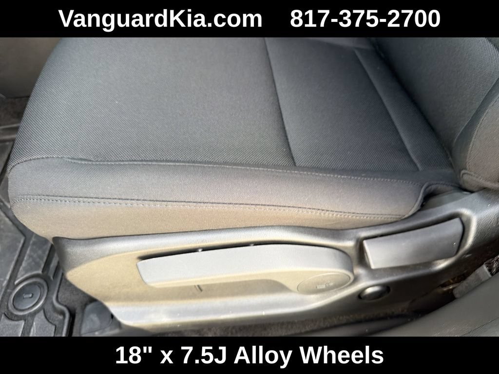 Used 2026 Hyundai Santa Fe SE FWD image 16