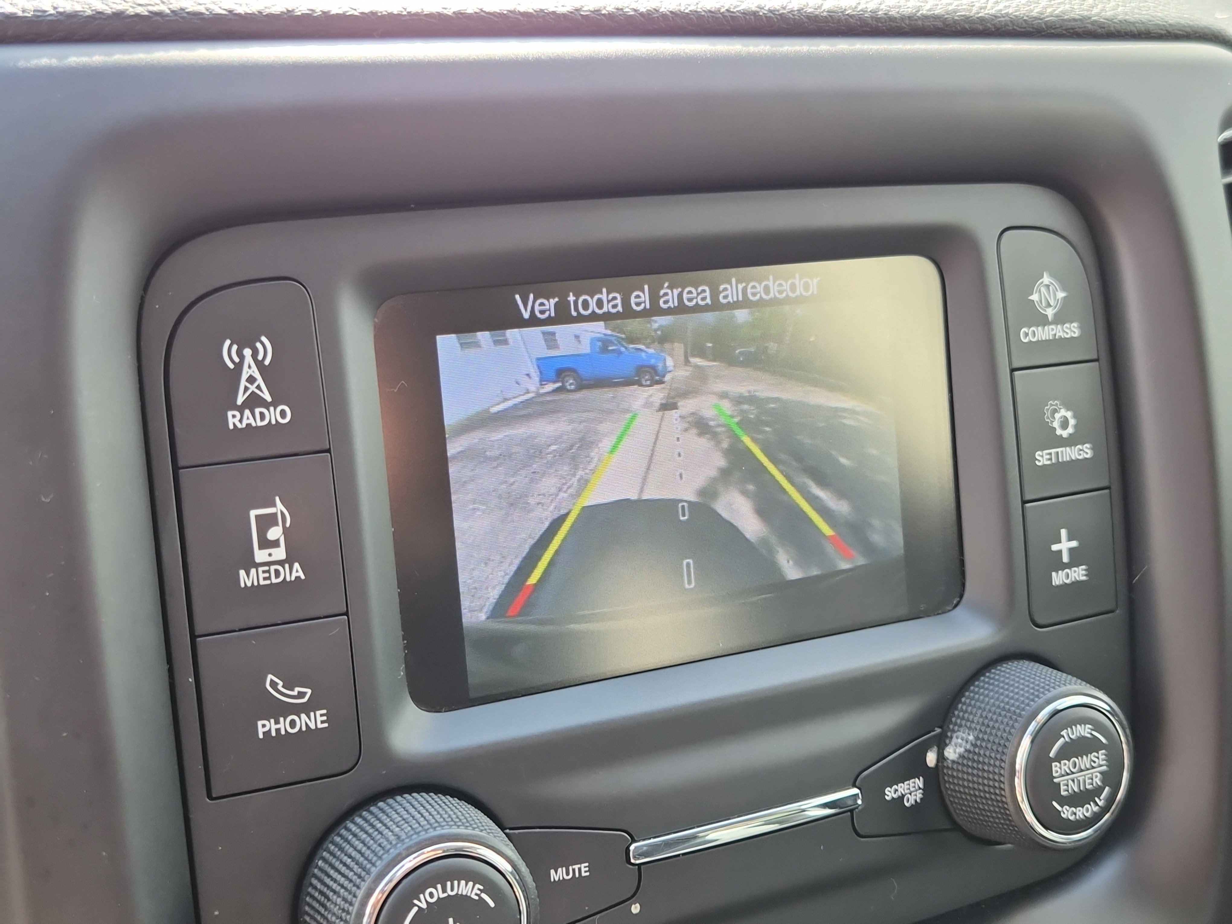 Used 2018 Jeep Compass Latitude w/ Cold Weather Group image 28