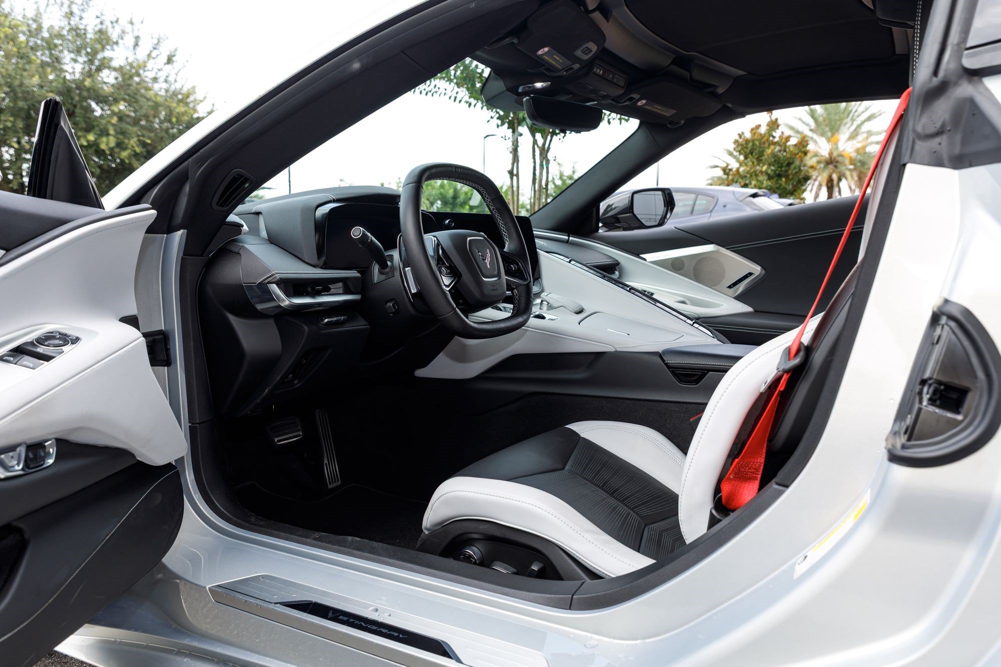 Used 2021 Chevrolet Corvette Stingray Preferred Cpe w/ Z51 Performance Package RWD image 9