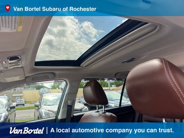 Used 2017 Subaru Outback 2.5i Touring AWD/4WD image 24