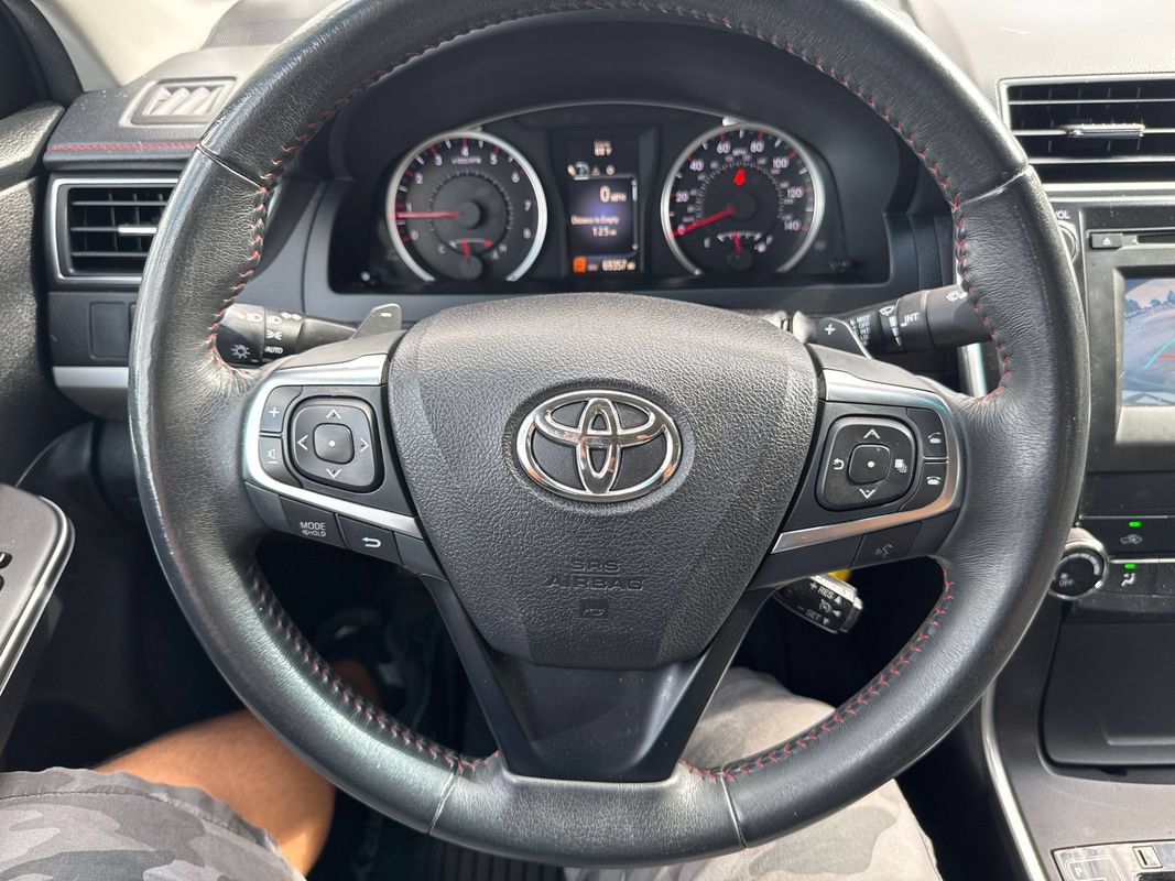 Used 2016 Toyota Camry SE FWD image 32