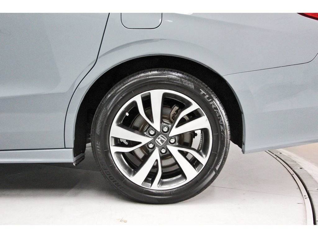 Used 2024 Honda Odyssey Touring image 32
