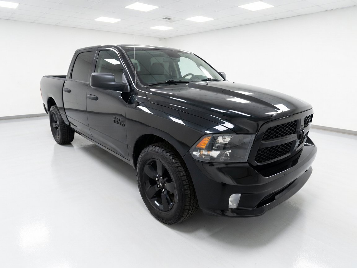 Used 2016 RAM 1500 Express w/ Black Ram 1500 Express Group AWD/4WD image 3