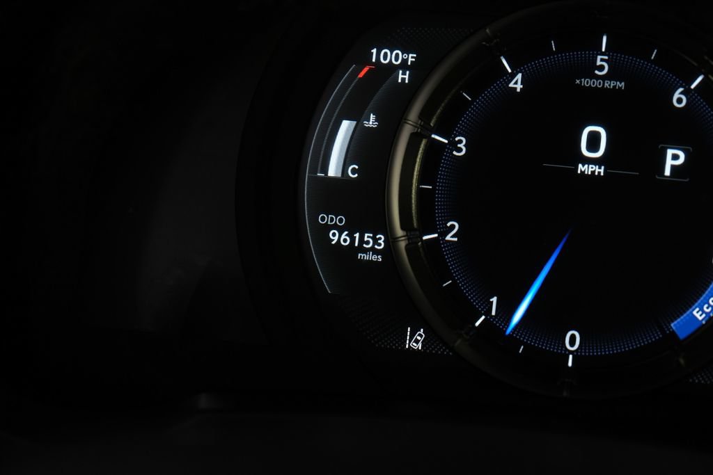 Used 2022 Lexus IS 350 F Sport RWD image 19