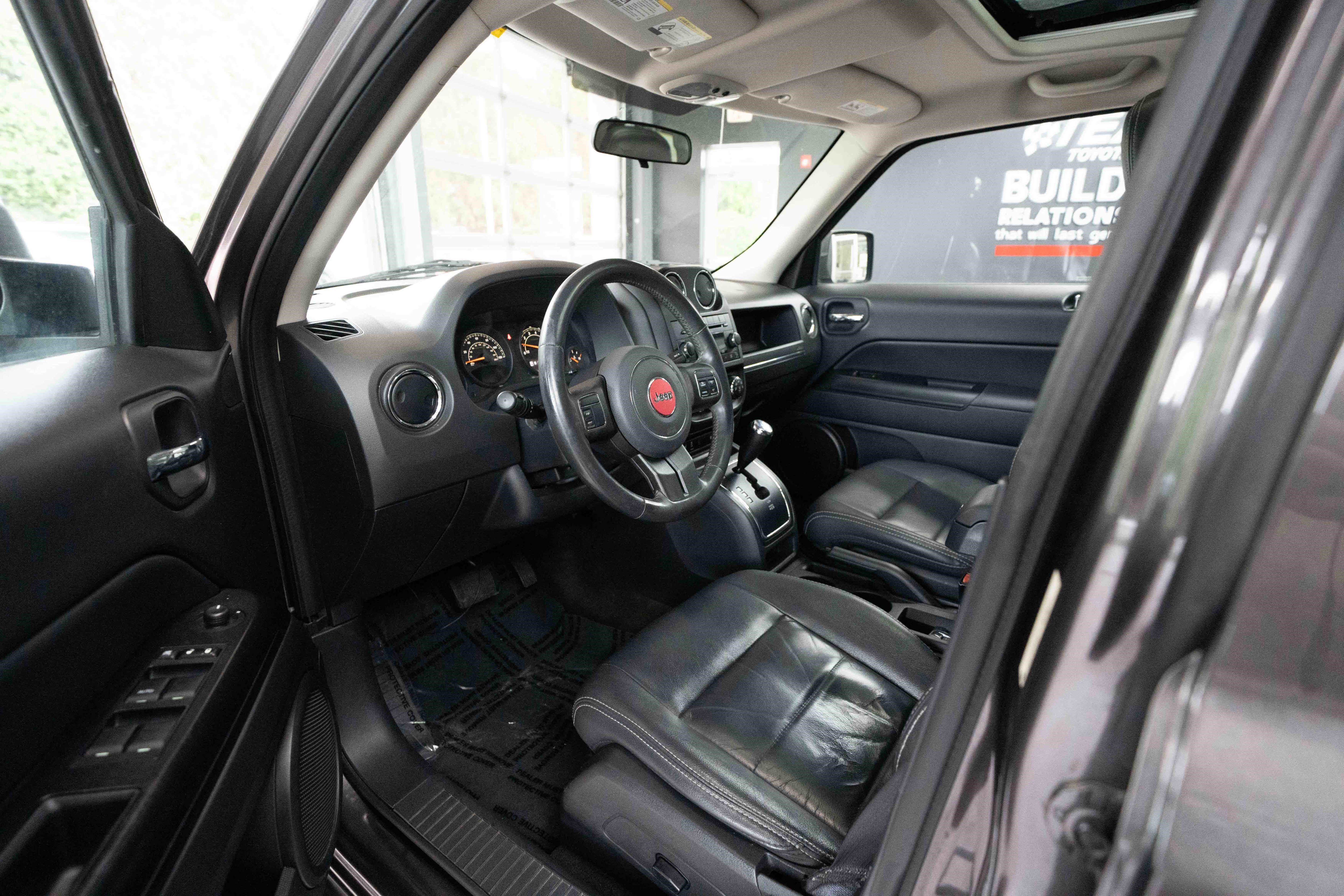 Used 2015 Jeep Patriot High Altitude AWD/4WD image 8