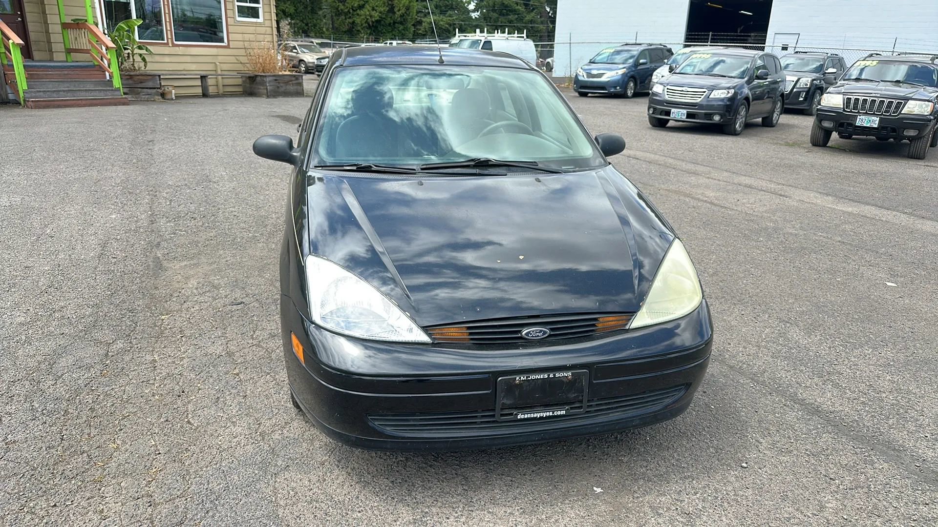 Used 2001 Ford Focus SE image 1