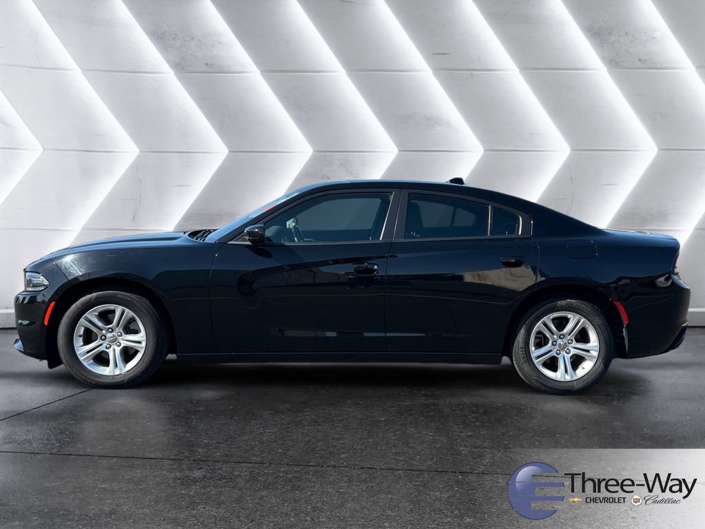 Used 2023 Dodge Charger SXT image 2