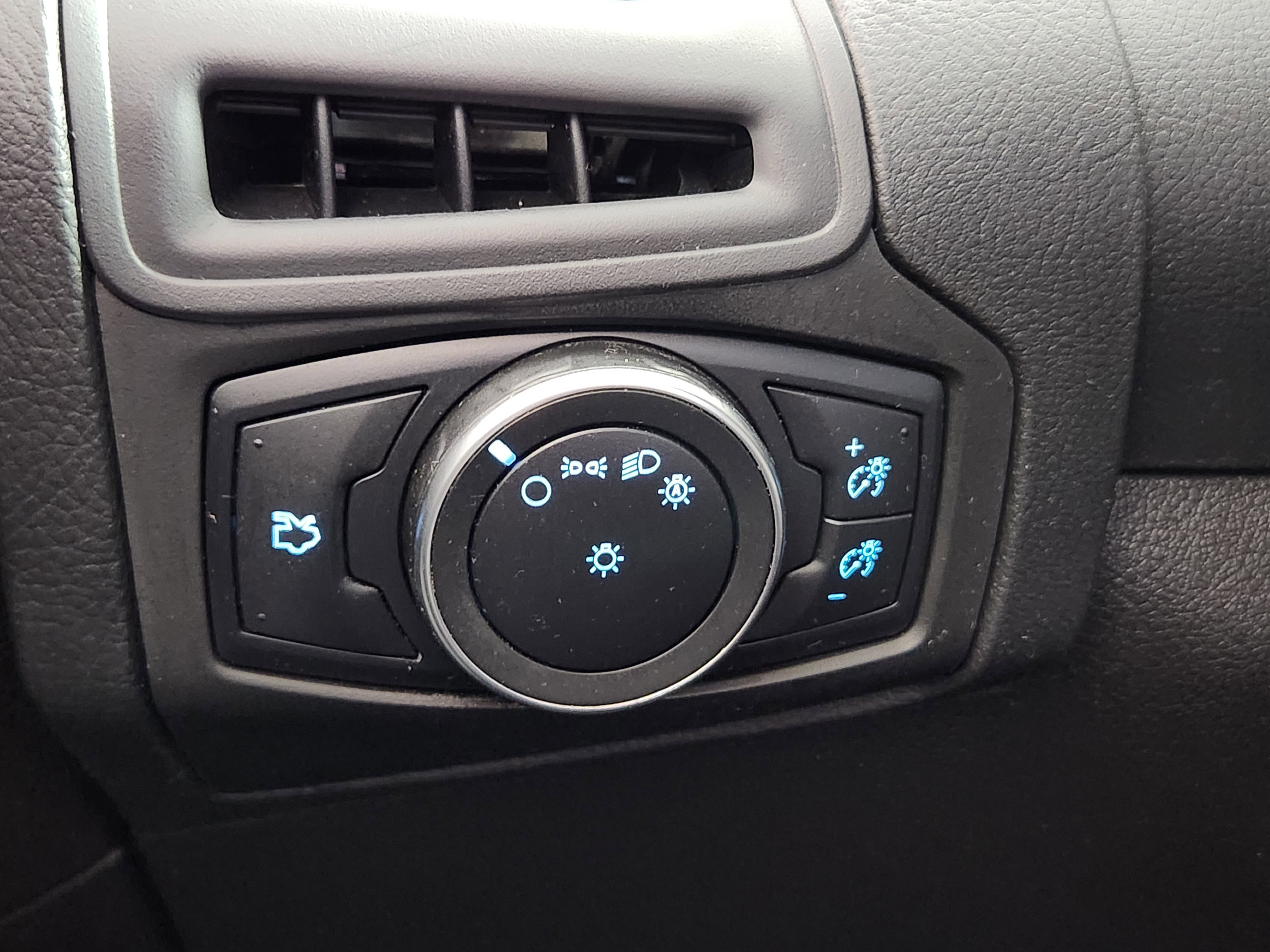 Certified 2017 Ford Focus S image 26