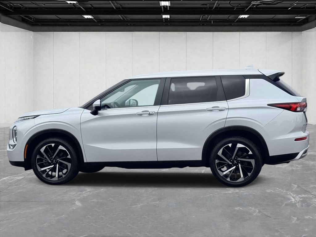 Used 2024 Mitsubishi Outlander SE FWD image 8