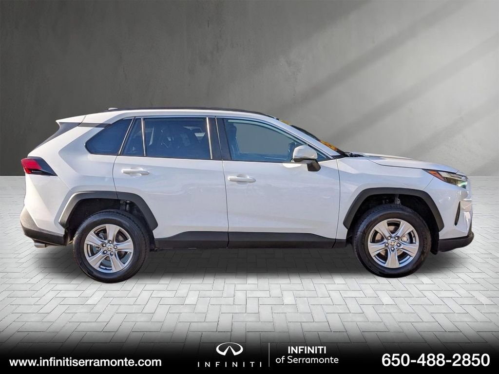 Used 2024 Toyota RAV4 XLE FWD image 1
