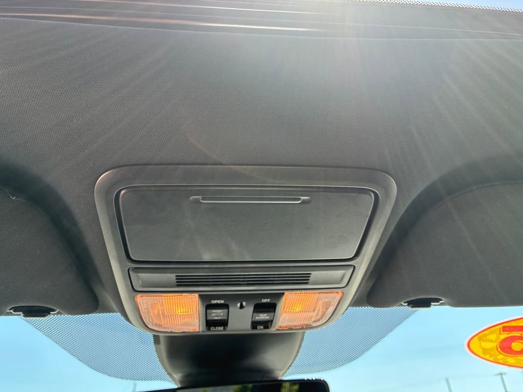 Used 2025 Honda Odyssey Sport-L image 16