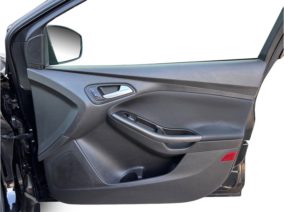 Used 2018 Ford Focus SEL FWD image 33