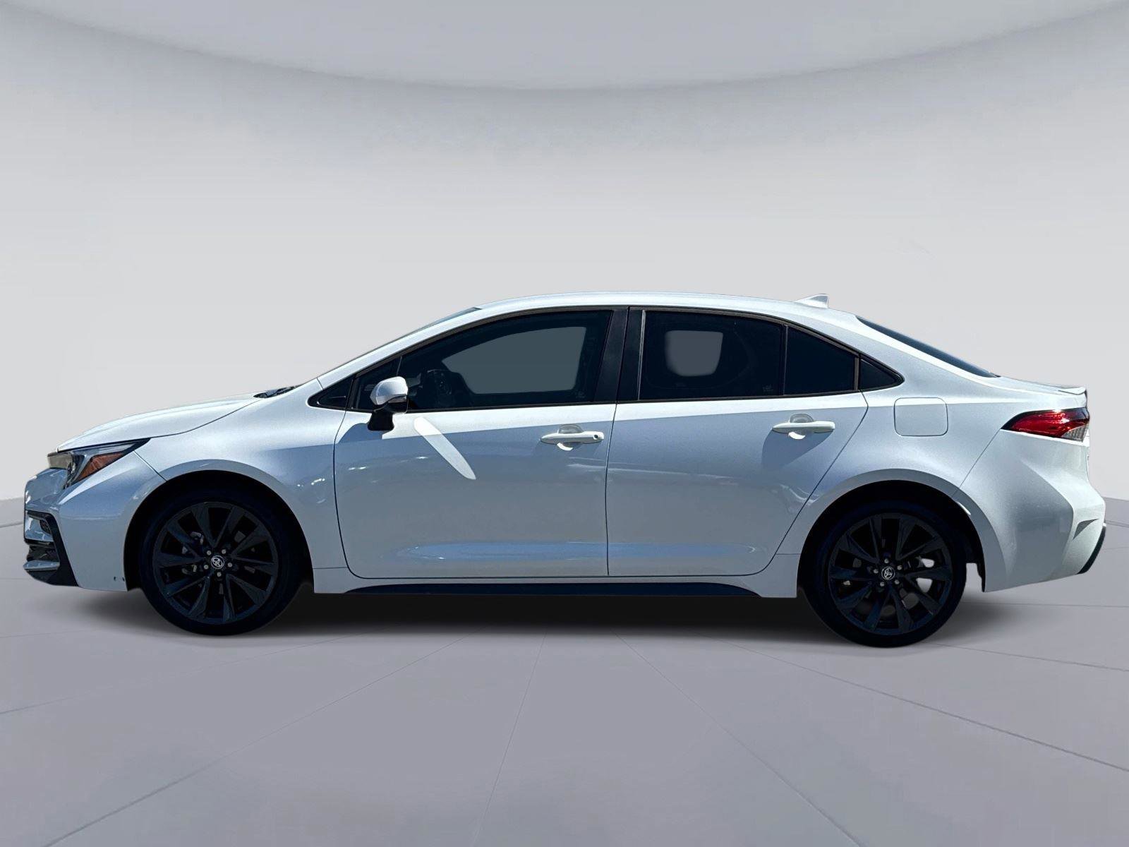 Used 2023 Toyota Corolla SE image 6
