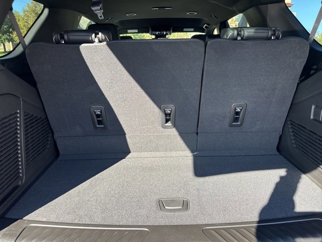 New 2026 GMC Yukon Elevation image 12