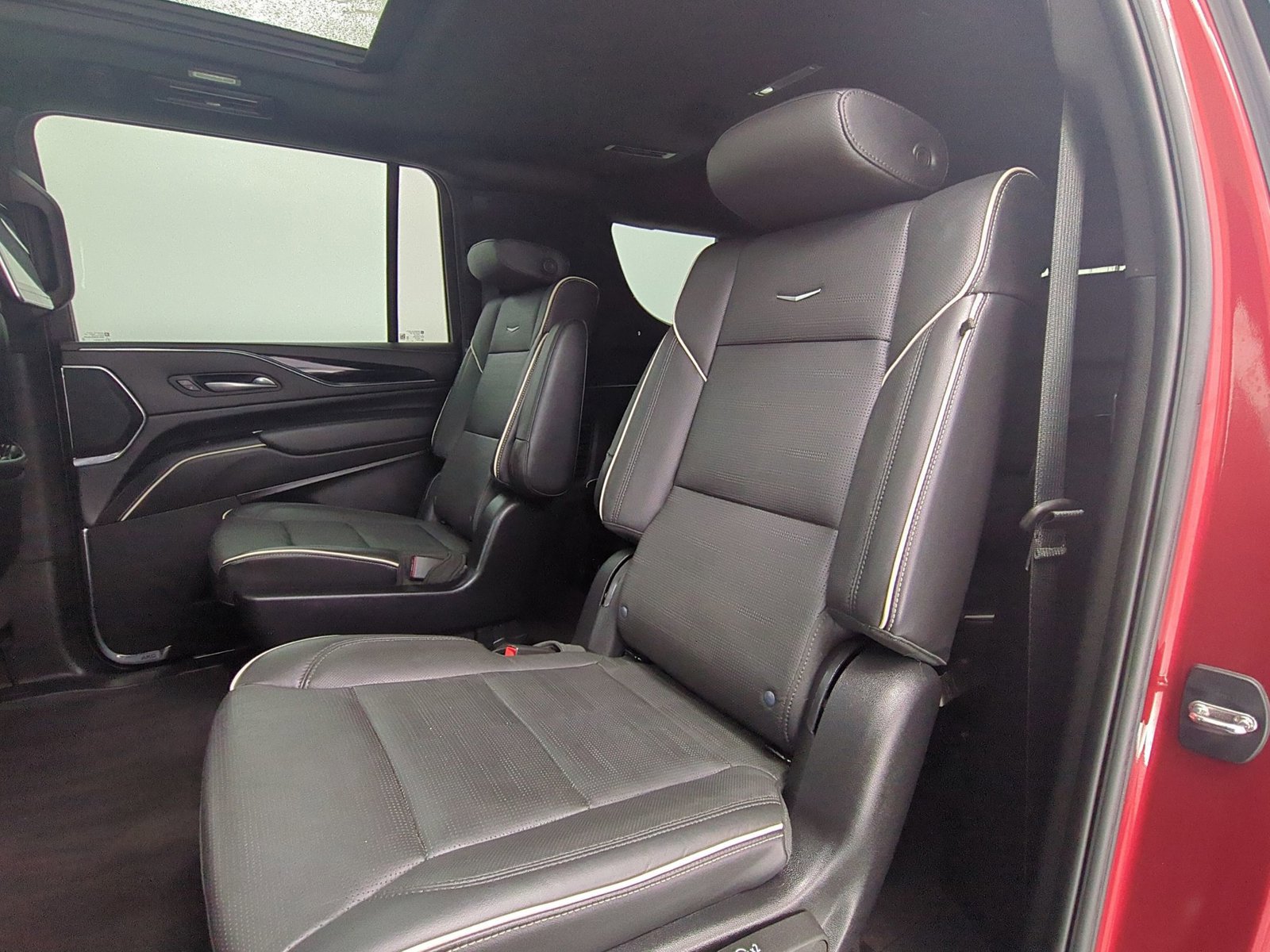 Used 2023 Cadillac Escalade ESV Sport w/ LPO, ONYX Package image 22