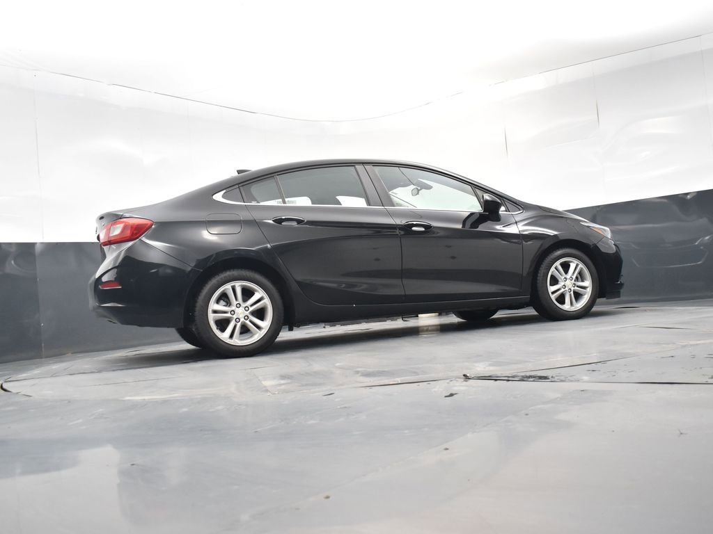 Used 2018 Chevrolet Cruze LT w/ LT True North Edition image 28
