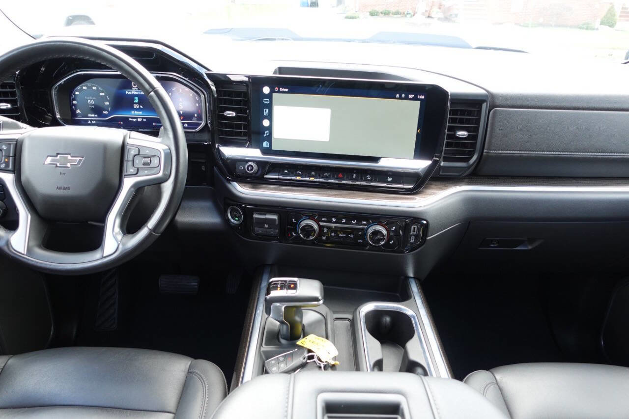 Used 2022 Chevrolet Silverado 1500 LT Trail Boss w/ LT Trail Boss Premium Package AWD/4WD image 51
