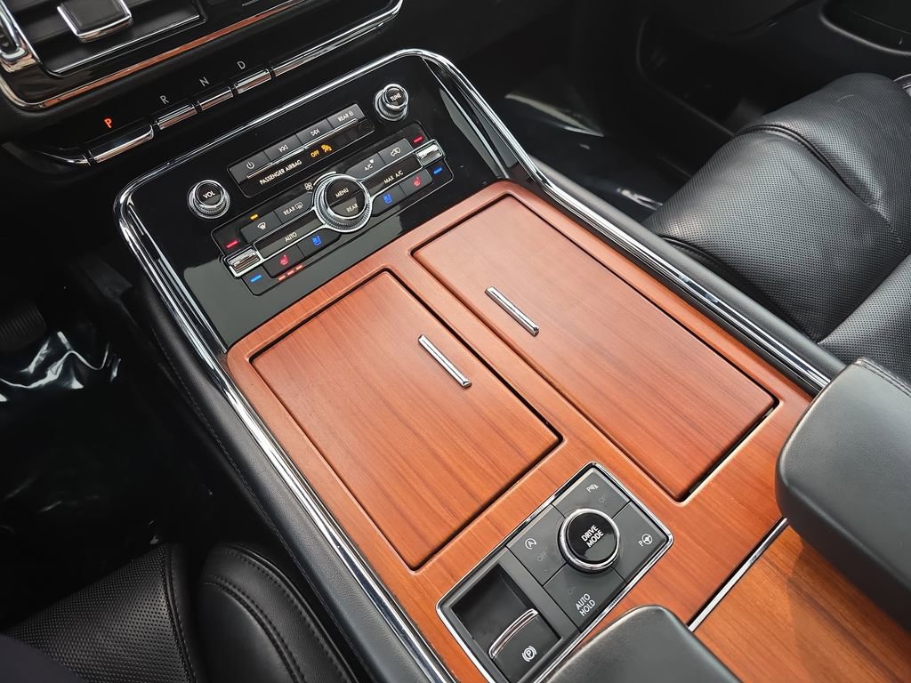 Used 2019 Lincoln Navigator L Reserve AWD/4WD image 29