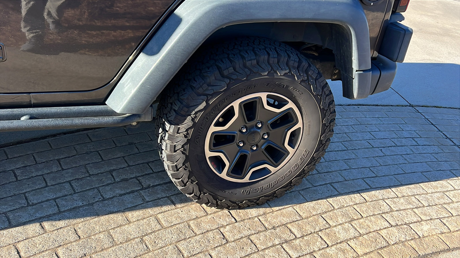 Used 2014 Jeep Wrangler Unlimited Rubicon image 12