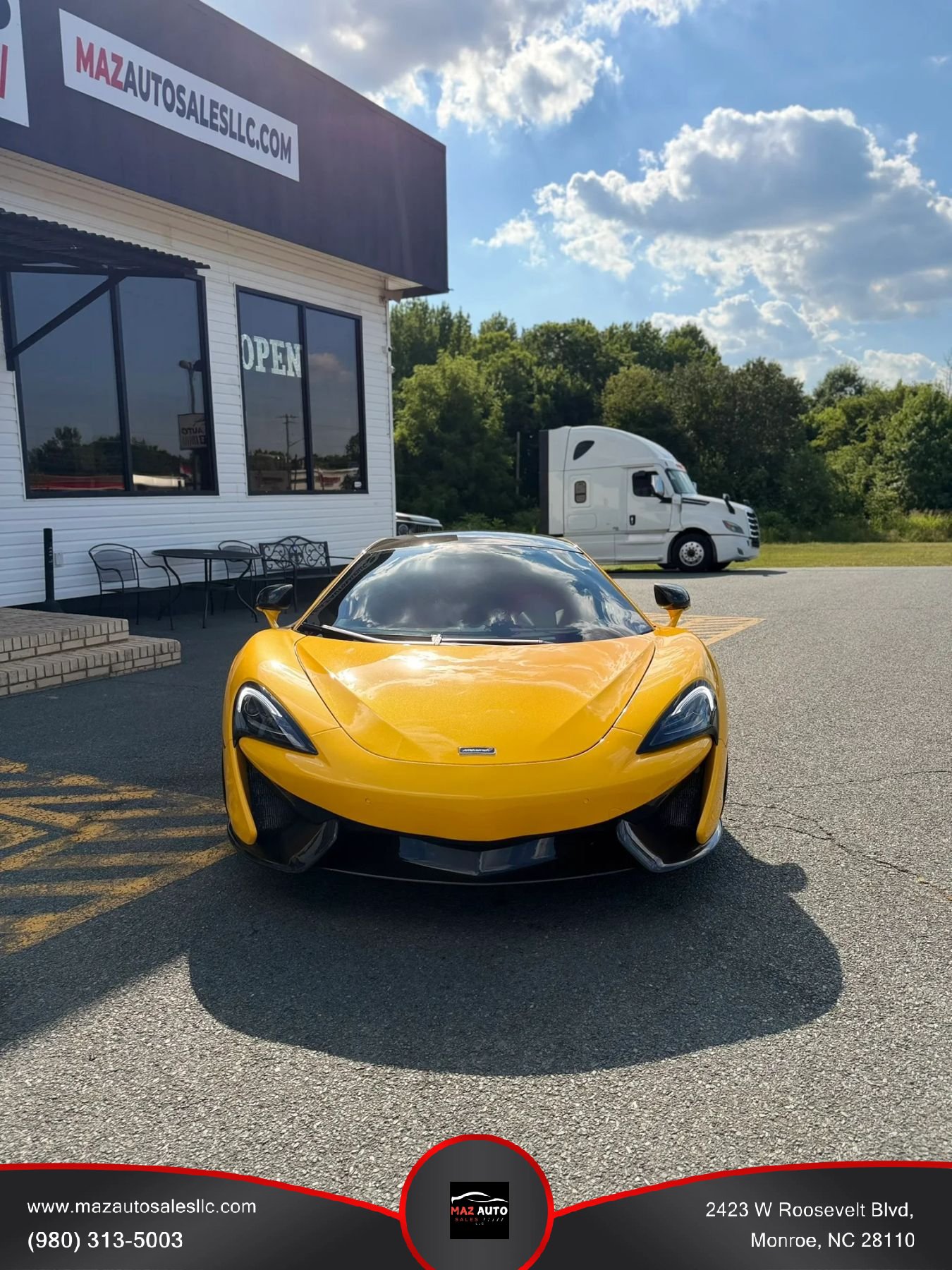 Used 2017 McLaren 570S Coupe RWD image 2