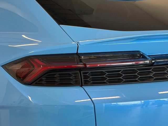 Used 2025 Lamborghini Urus SE AWD/4WD image 10