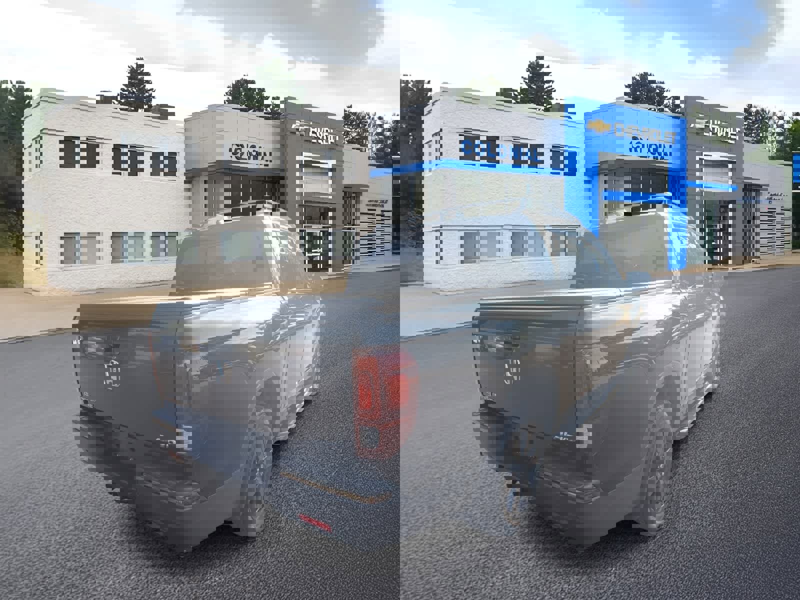 Used 2018 Honda Ridgeline Black Edition image 4